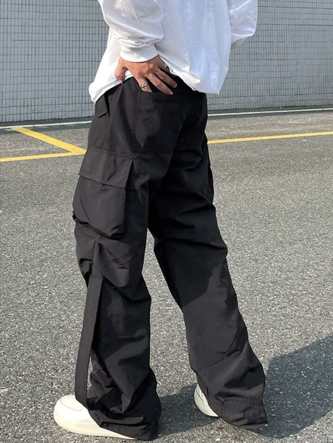 EMRG Men Flap Pocket Side Cargo Pants